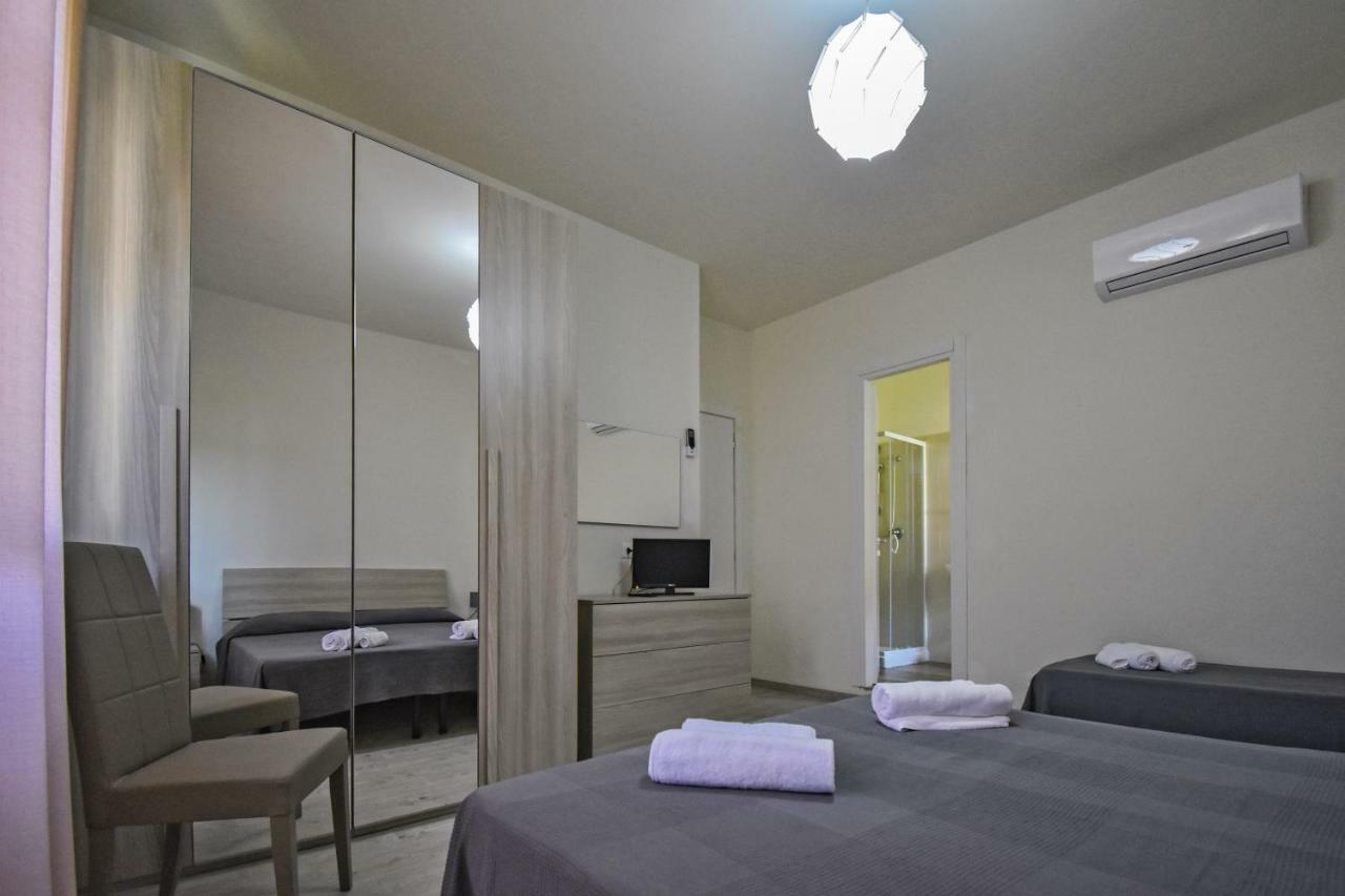 Hotel La Pineta Carrara Exterior photo